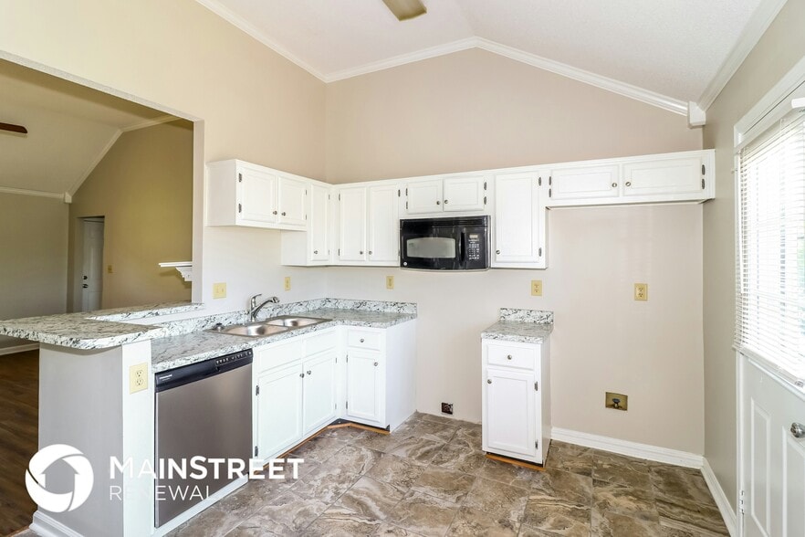 Building Photo - 2202 Stone Stream Dr