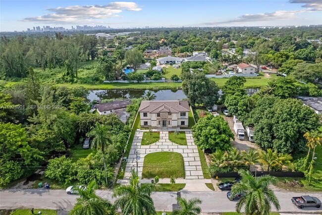 Building Photo - 1962 NW 107th St