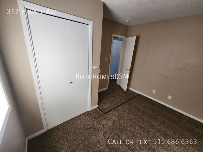 Building Photo - 317 E Wall Ave
