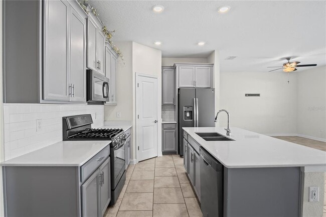 Building Photo - 1415 Oak Marsh St