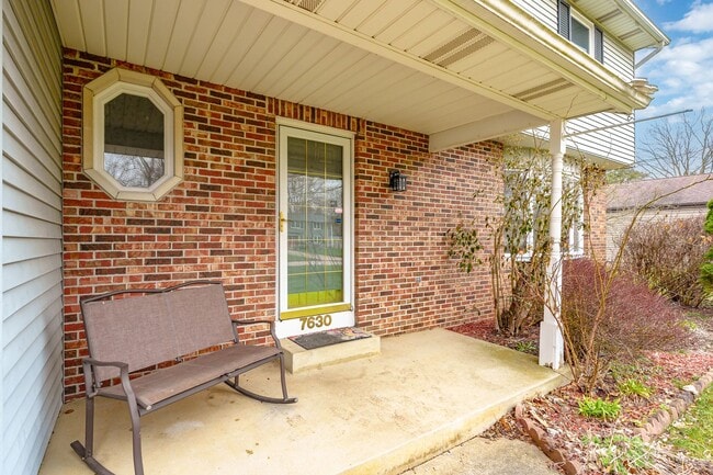 Building Photo - 4 Bedroom Home in Richland