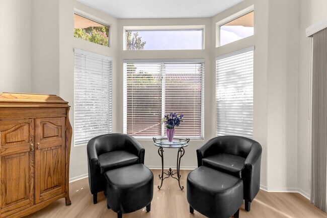 Building Photo - 37468 Westridge Ave