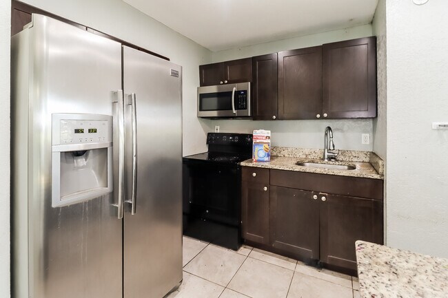 Building Photo - 4705 King Cole Blvd