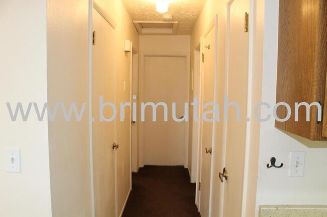 Building Photo - 1594 E 3300 S