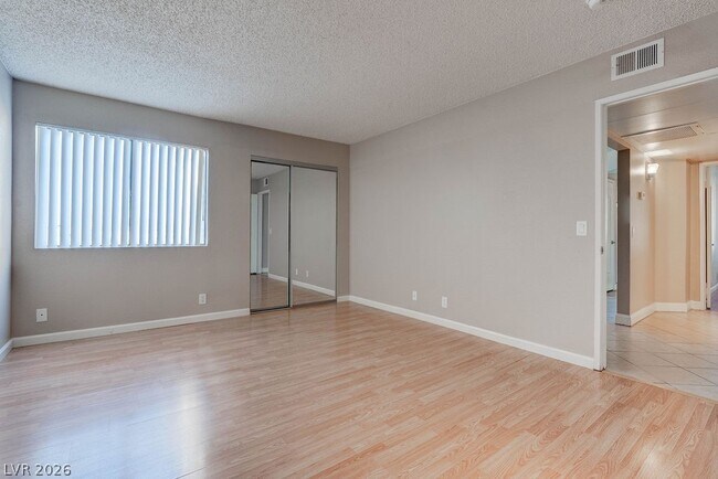 Building Photo - 3151 N Soaring Gulls Dr