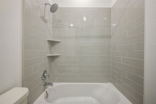 Building Photo - 609 Royal Arch Dr