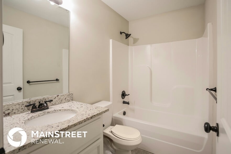 Building Photo - 529 S Walnut St