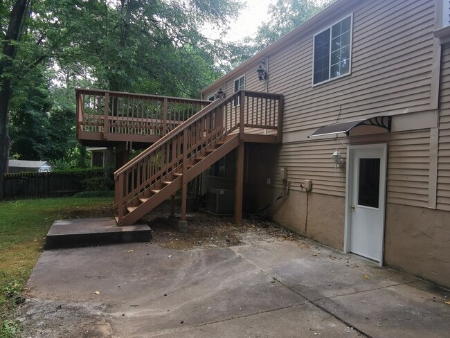 Building Photo - 250 Sheringham Dr