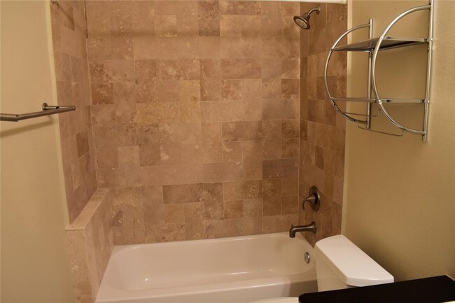 Building Photo - 5515 Petty St