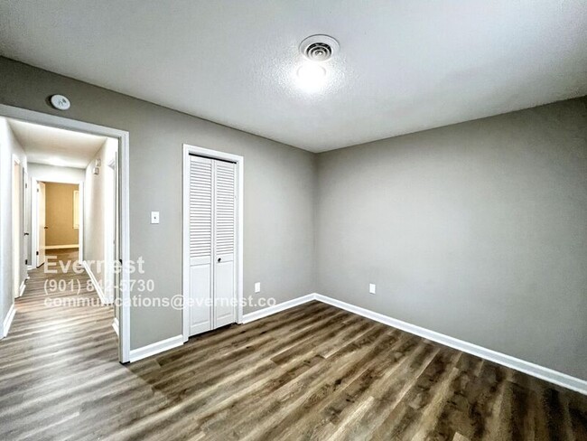 Building Photo - 731 Cumberland Cove