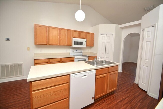 Building Photo - 36 Frenora Ln