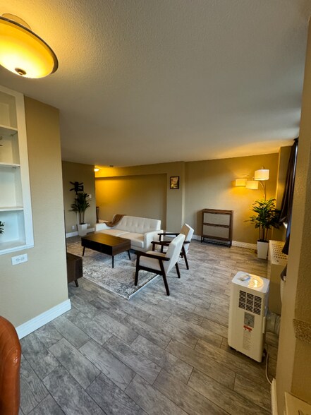 Building Photo - 1196 N Grant St