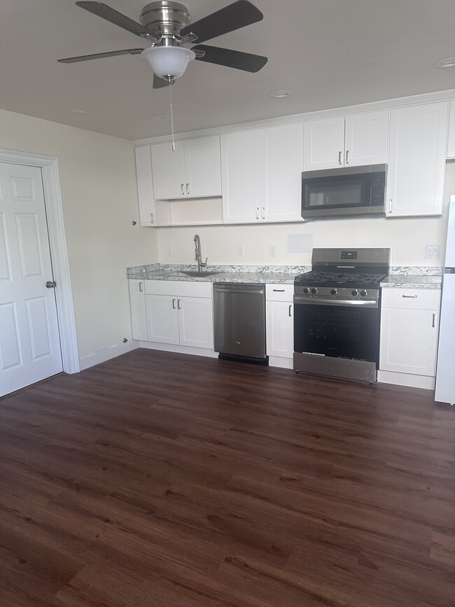 Building Photo - 760 El Nido St