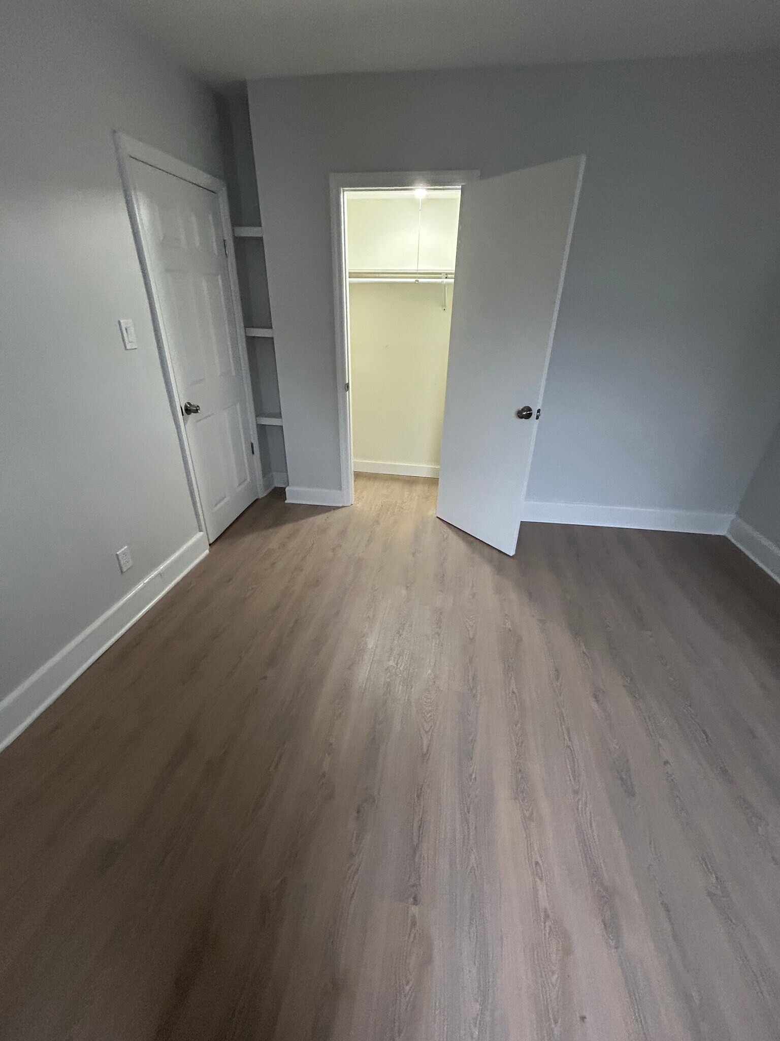 Building Photo - 243 Smith St