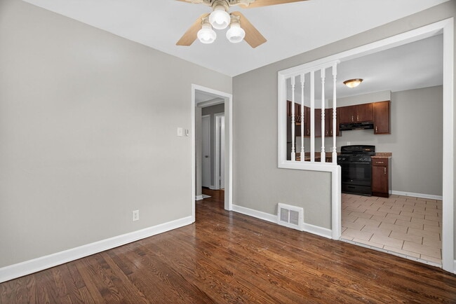 Building Photo - 27 164th Pl