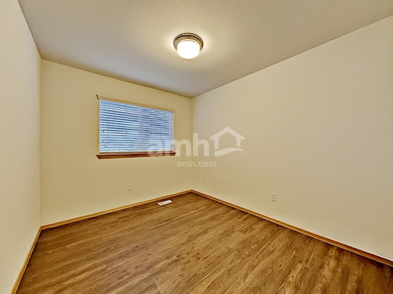 Building Photo - 26849 224th Ave SE