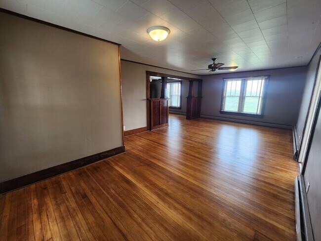 Building Photo - NOW $100 OFF! - Charming Single-Family Home