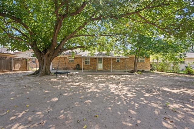 Building Photo - 808 Thompson Dr