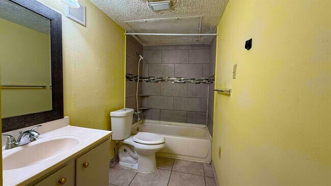 Building Photo - 8360 Jorine Dr