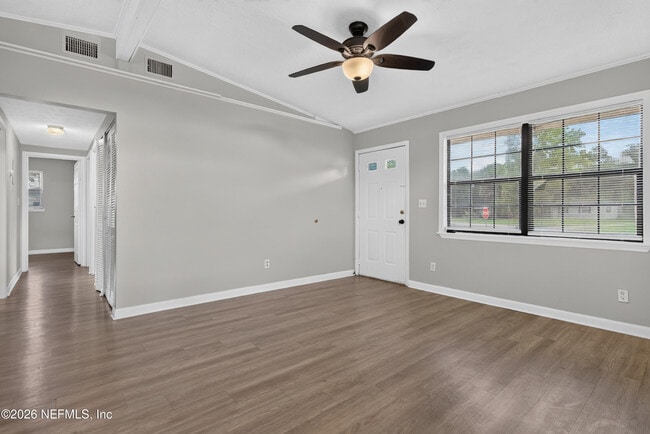 Building Photo - 255 Woodside Dr