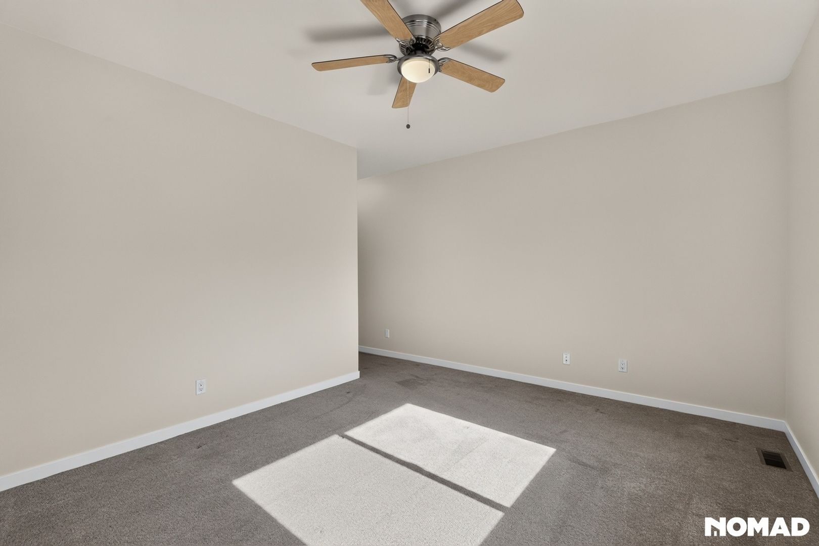 Building Photo - 910 Pilot Knob Ave