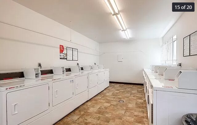 Building Photo - 3276 Ashford St