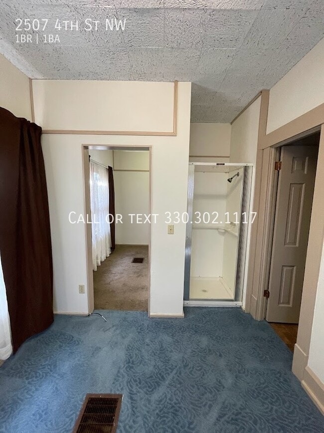 Building Photo - One bedroom one bathroom home for rent
