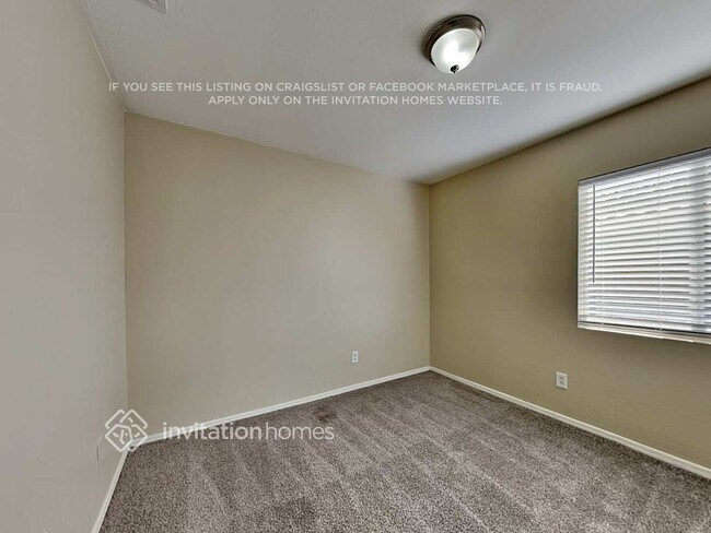 Building Photo - 12924 N Primrose St