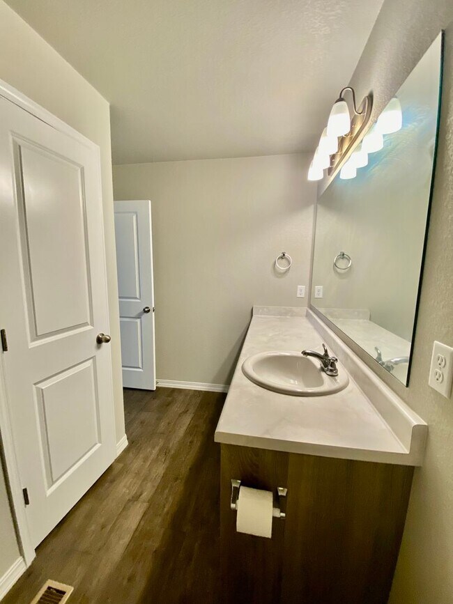 Building Photo - 3 Bedroom SFR in 80938 Near Peterson SFB