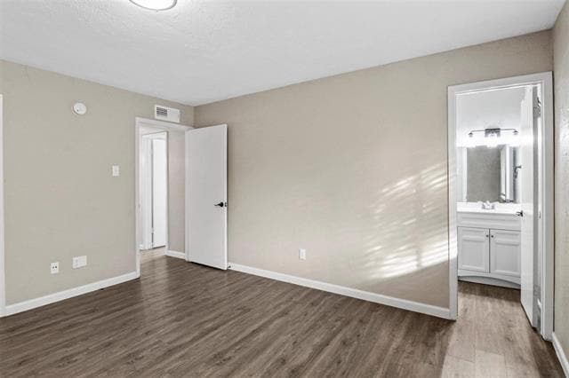 Building Photo - 519 Windsor Dr