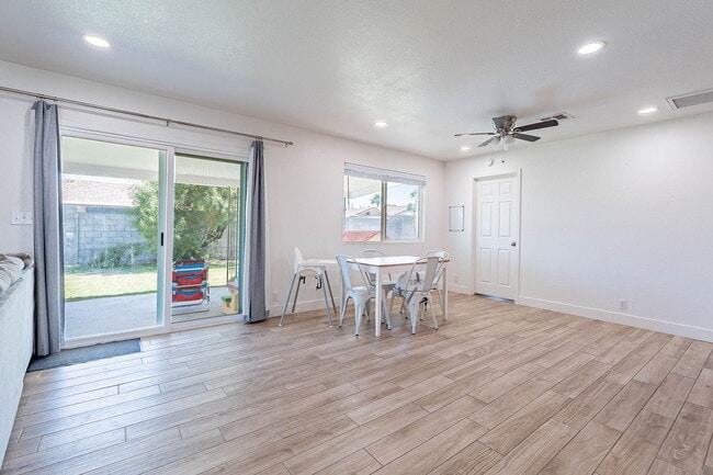 Building Photo - 651 E Kael Cir