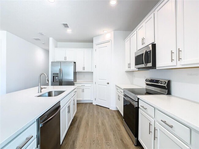 Building Photo - 11165 Green Citron Aly