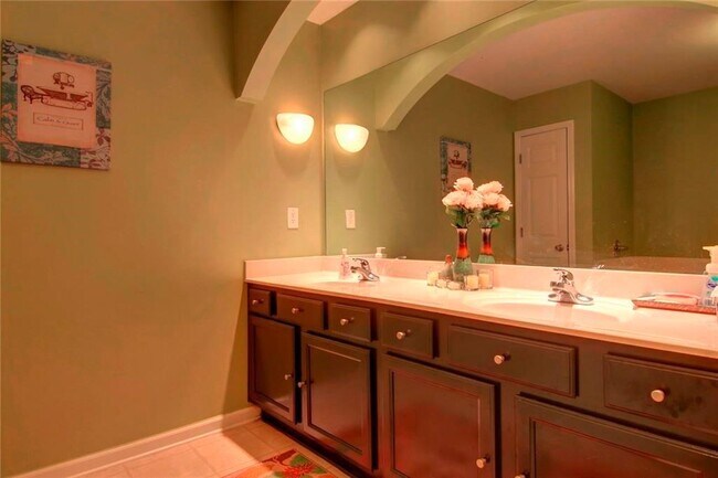 Building Photo - 4017 Labrador Way