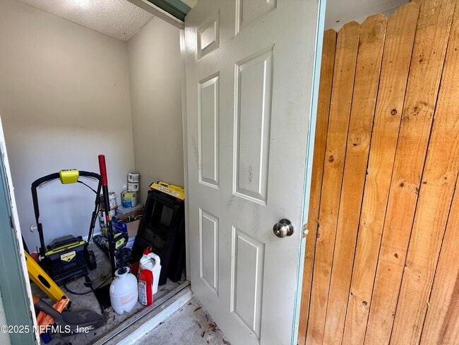 Building Photo - 509 Camelia St