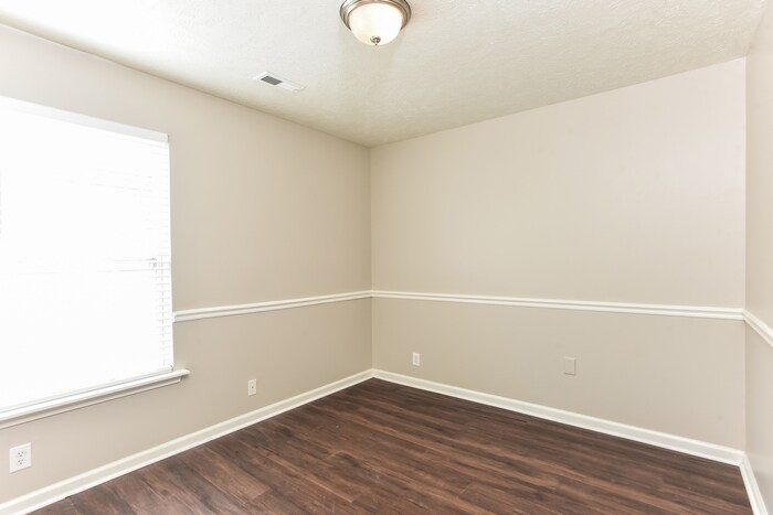 Building Photo - 948 Tom Hailey Blvd
