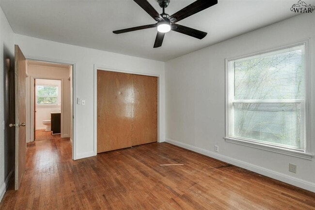 Building Photo - 2508 Fain St