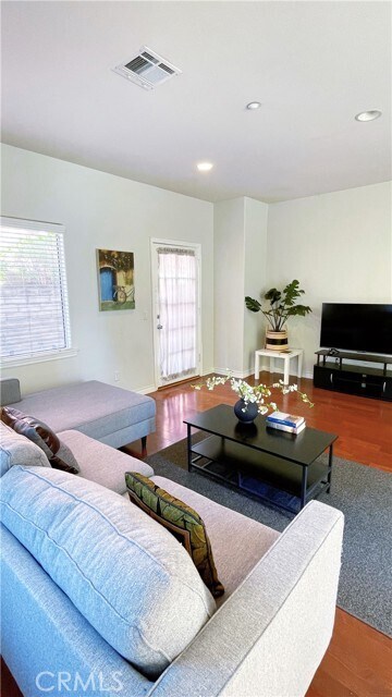 Building Photo - 1018 La Cadena Ave