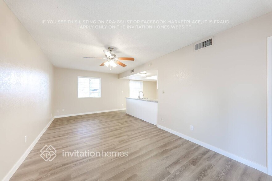 Building Photo - 1408 W Piute Ave