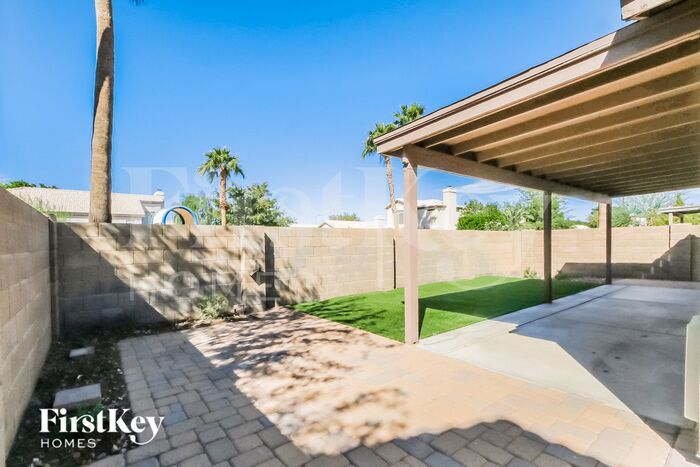 Building Photo - 2834 S Paseo Loma