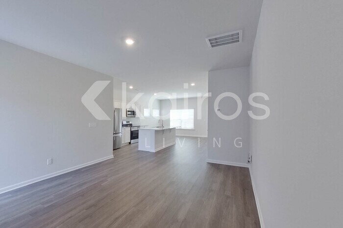 Building Photo - 2477 Banyon Cir