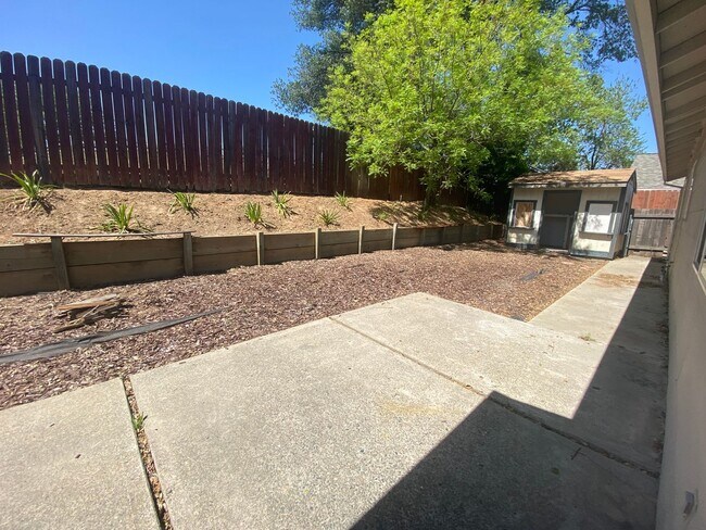 Building Photo - Great 3 Bedroom Home in Citrus Heights