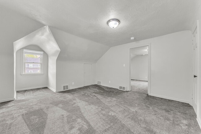 Building Photo - 936 Elbon Rd