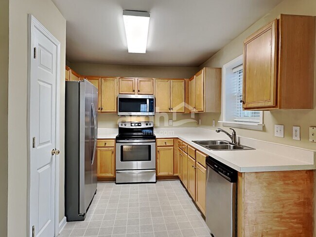 Building Photo - 5536 Keowee Way