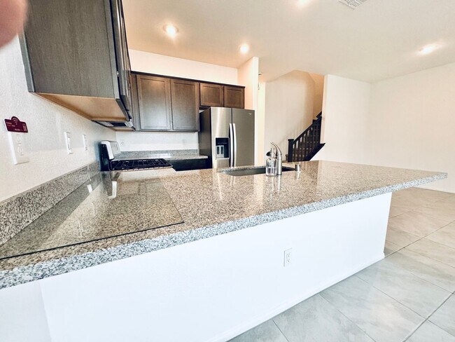Building Photo - AMAZING, CORNER LOT, UPGRADED TOWNHOME IN "HENDERSON!!"  NEXT DOOR TO COMMUNITY DOG PARK!!