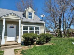 Building Photo - 670 Cleveland St