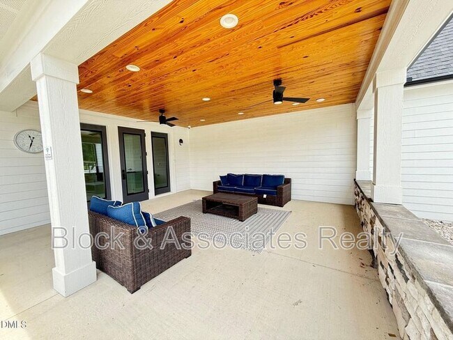 Building Photo - 304 Marmalade Sky Ln