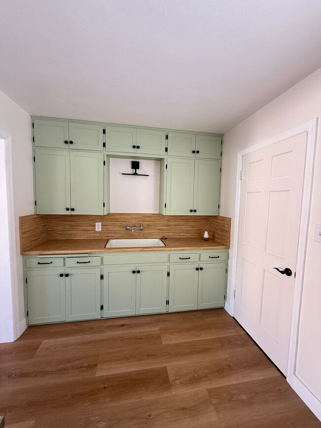 Building Photo - Beautifully restored 1 bed 1 bath home