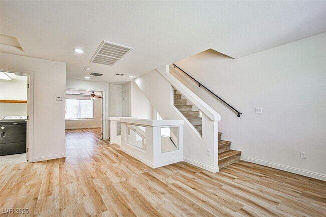 Building Photo - 6745 Philharmonic Ave
