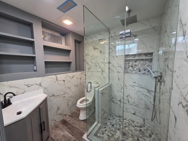 Building Photo - 1367 Reservoir Ave