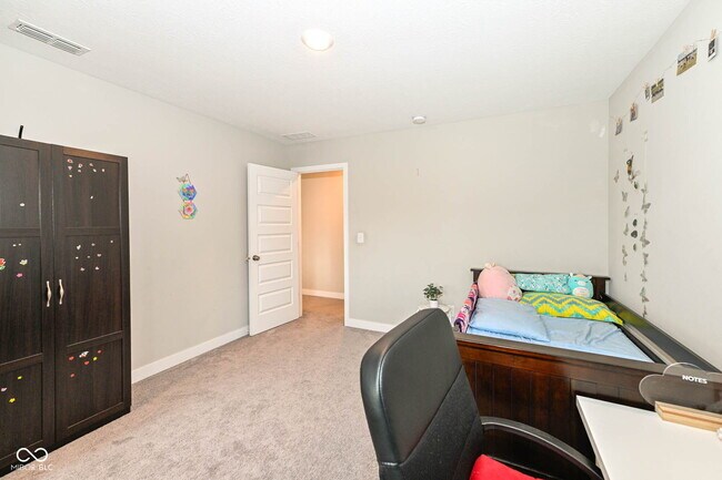 Building Photo - 9904 Delmore Dr